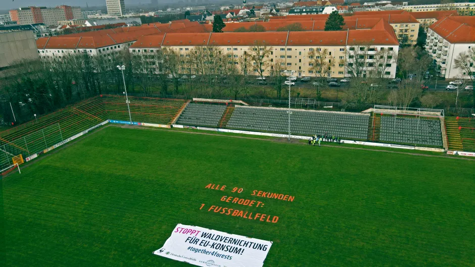 Protestaktion gegen Entwaldung für EU-Konsum